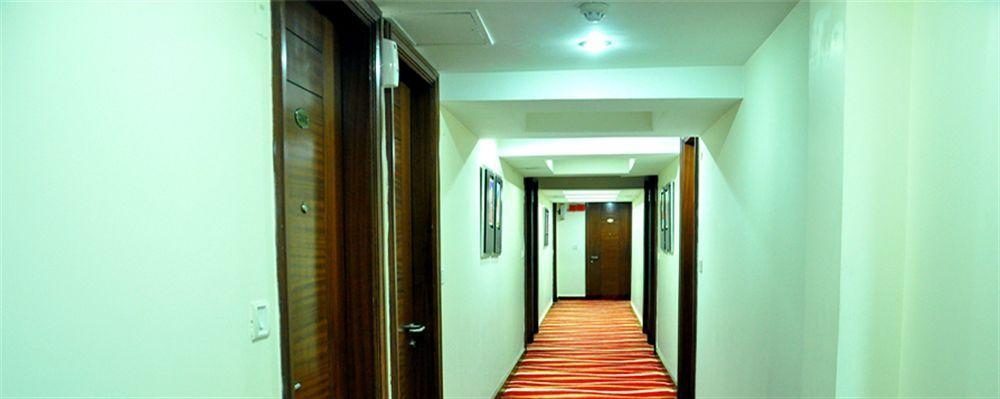Hotel Jewel Palace New Delhi Exteriör bild