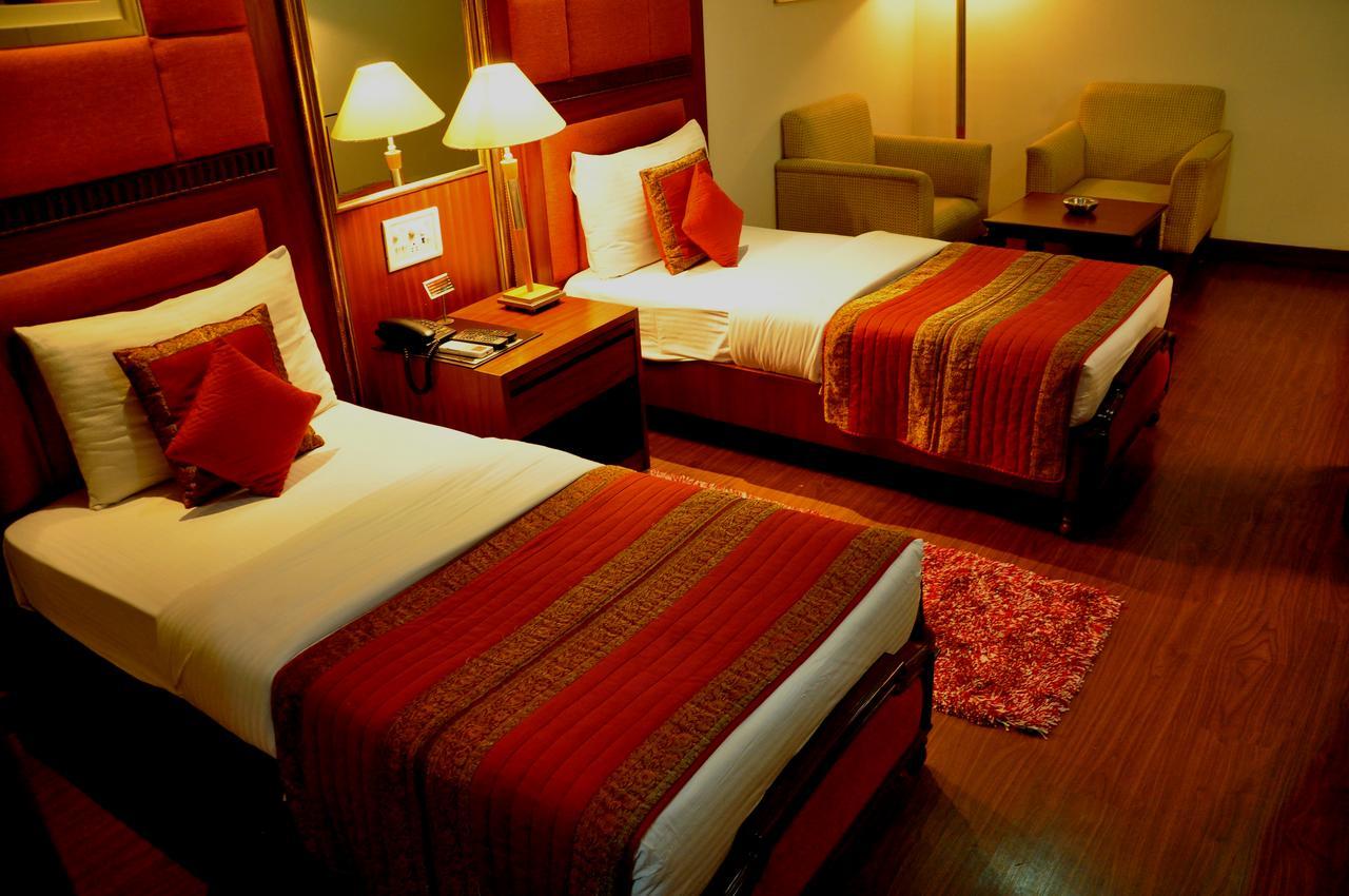Hotel Jewel Palace New Delhi Exteriör bild